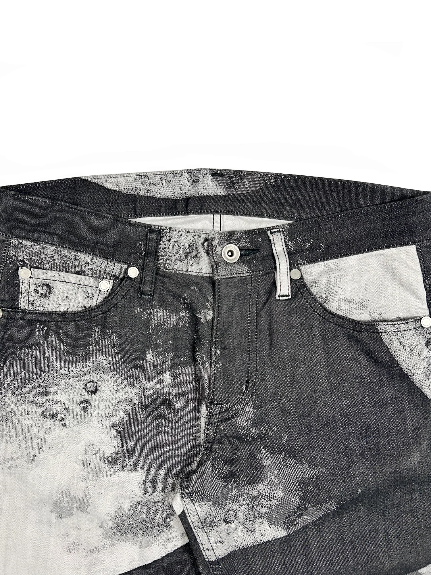 Issey Miyake - Image 3